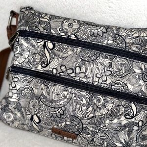 Sakroots Navy Flotal Crossbody Purse w/ matching Sak Navy Card Wallet.